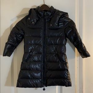 Moncler
Moka Quilted Puffer Coat w/ Hood, Size 2T